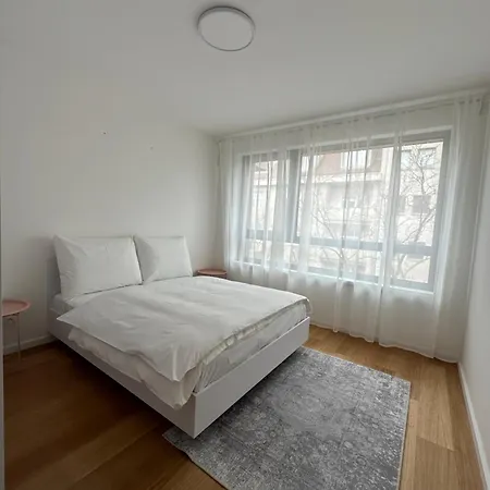 Aurora * ברטיסלאבה