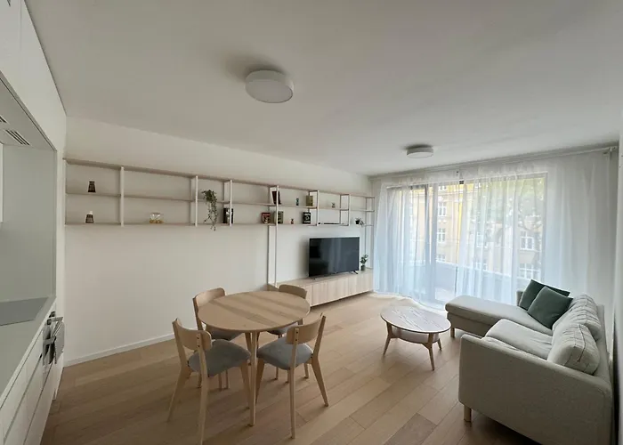 Aurora Apartman *